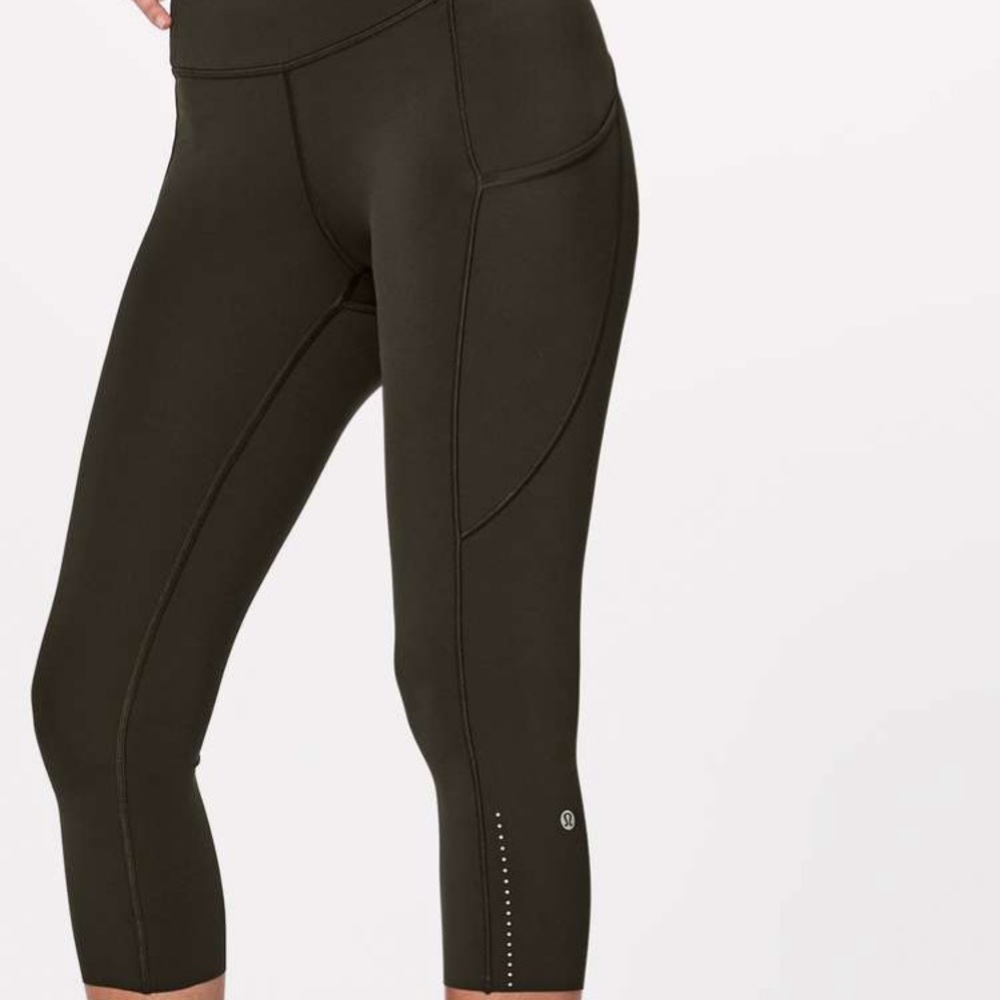 Lulu Lemon Fast & Free Nulux crops size 6 olive